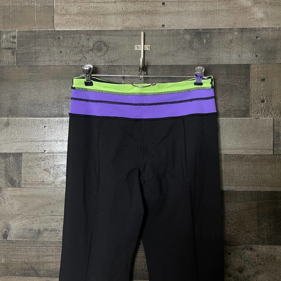 SOLD Lululemon Pants Size 6 - Picture 5 of 6